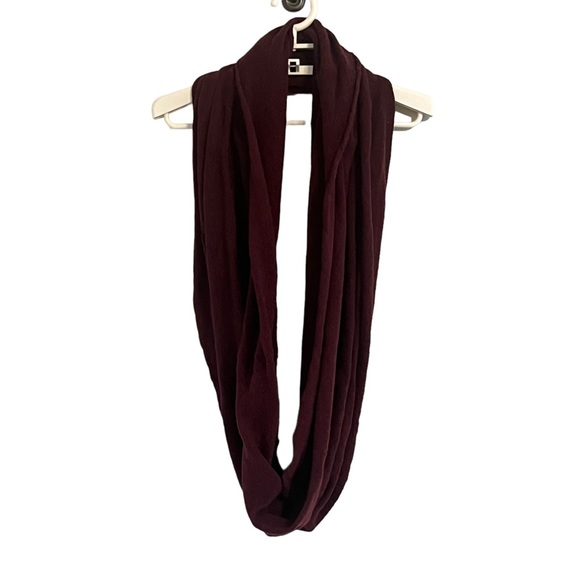 MM Lafleur Extra Fine Merino Wool Infinity Scarf - Picture 4 of 7